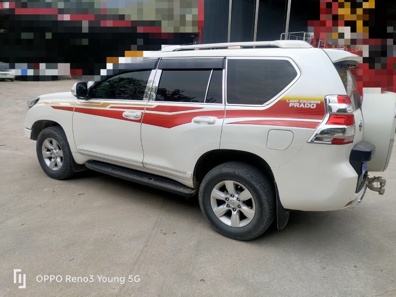 成都14年丰田普拉多3