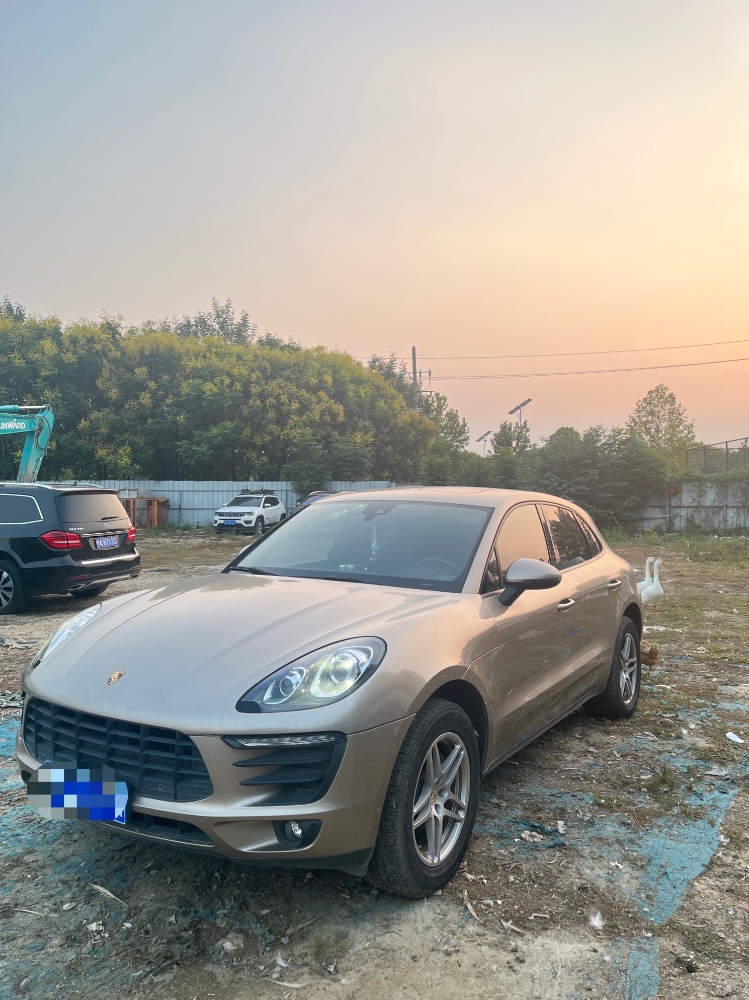 鄭州17年保時捷Macan5