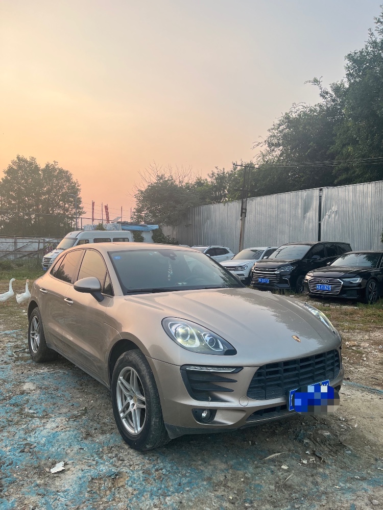 鄭州17年保時捷Macan7