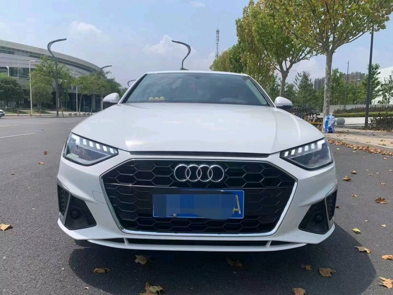 武汉21年奥迪A4L1