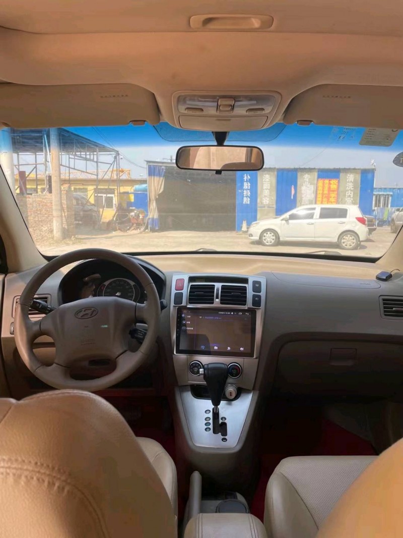 保定13年现代途胜6