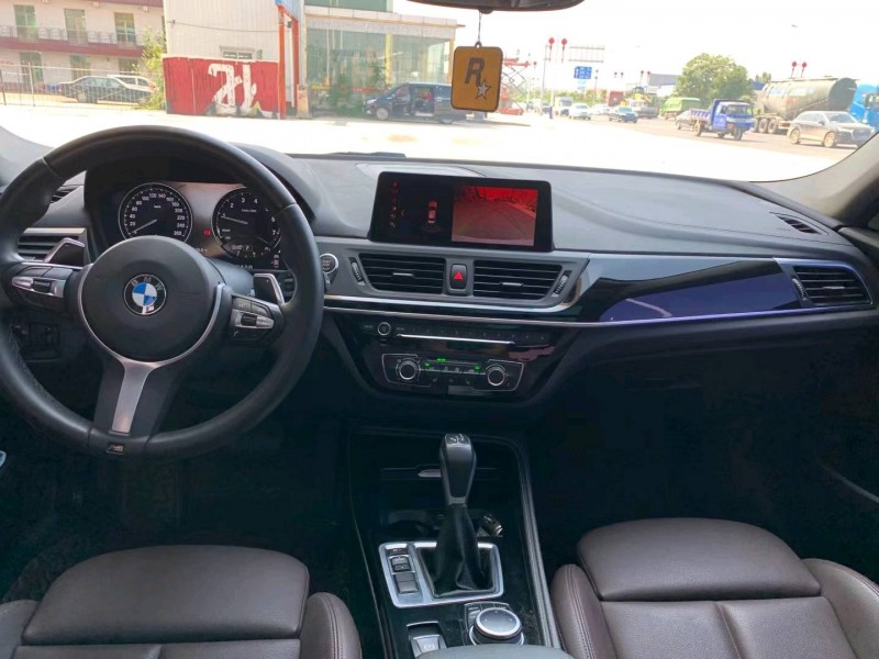 保定19年宝马1系7