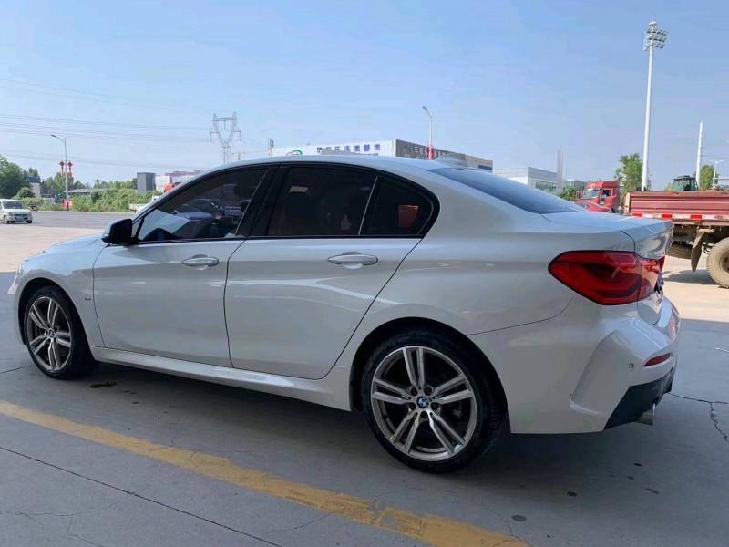 保定19年宝马1系8