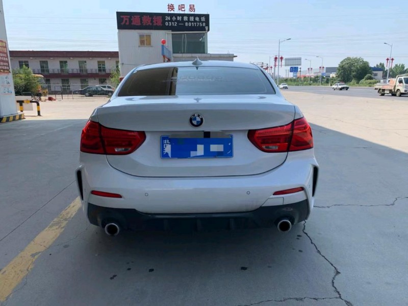 保定19年宝马1系9