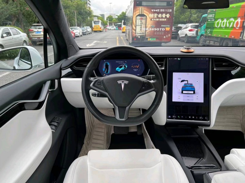 深圳21年特斯拉MODEL X4
