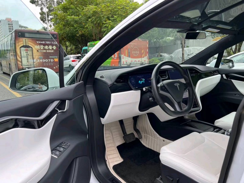 深圳21年特斯拉MODEL X6