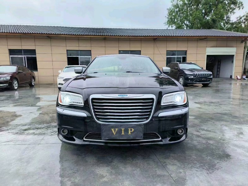 珠海14年克莱斯勒300C1