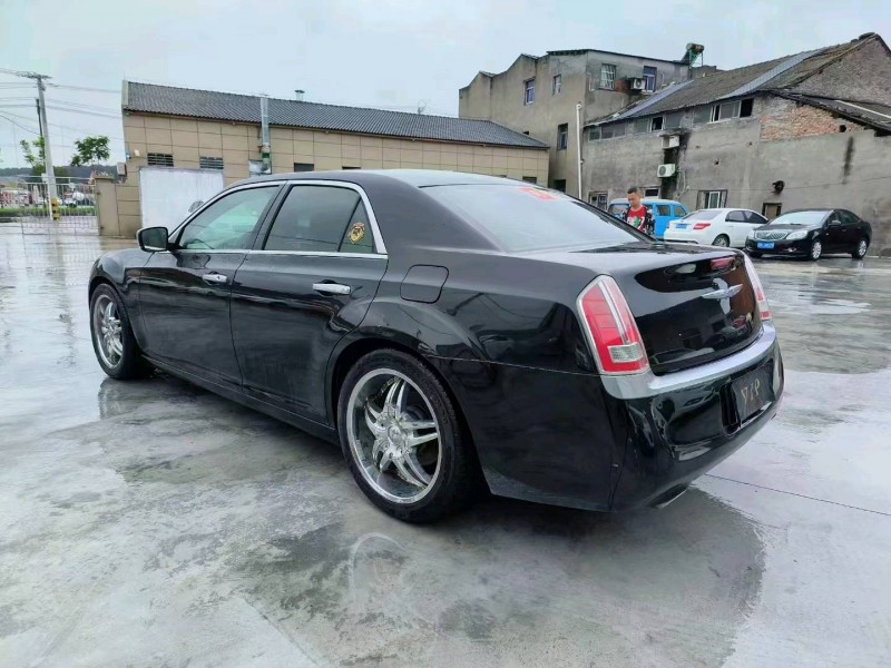 珠海14年克莱斯勒300C3