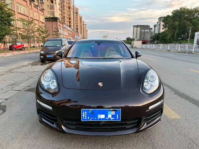 桂林15年保時捷帕拉梅拉1