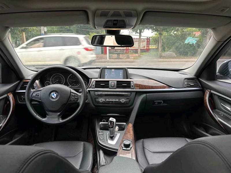 济南13年宝马3系5