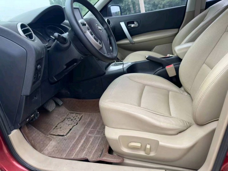 保定14年日产逍客8