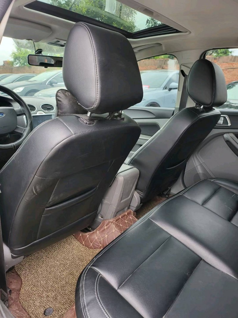 保定17年福特福克斯6