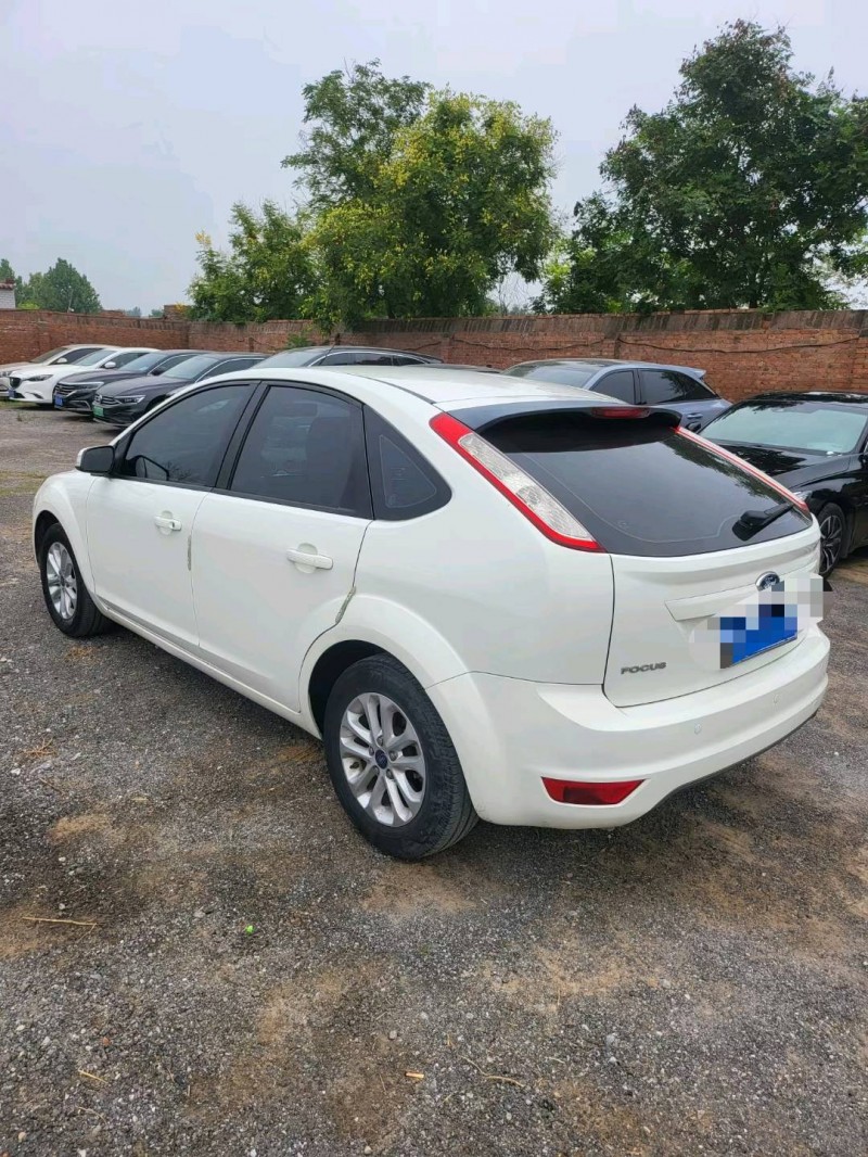 保定17年福特福克斯7