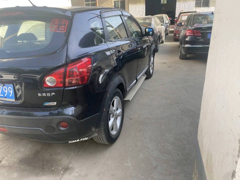 保定11年日产逍客7