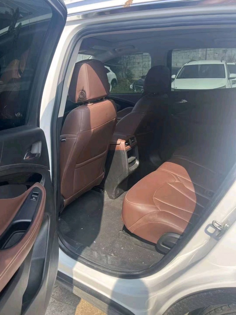 东营19年别克昂科威8