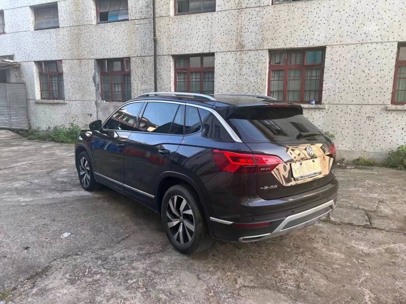 嘉兴20年大众探岳2
