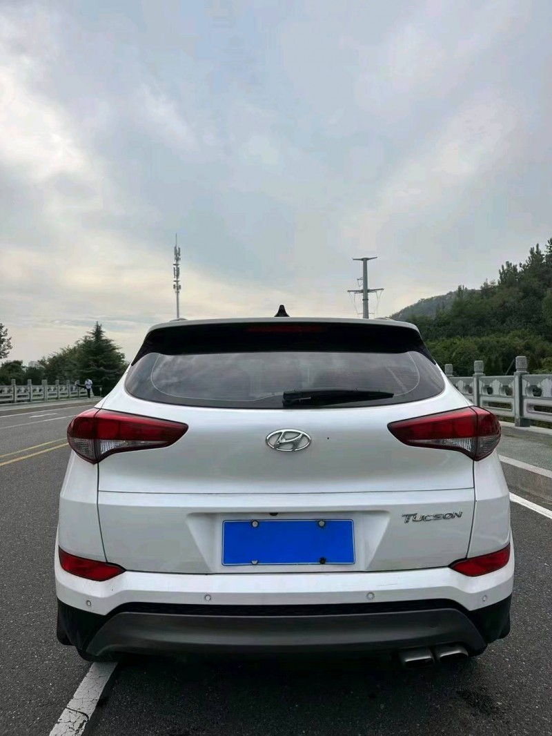 枣庄15年现代途胜9