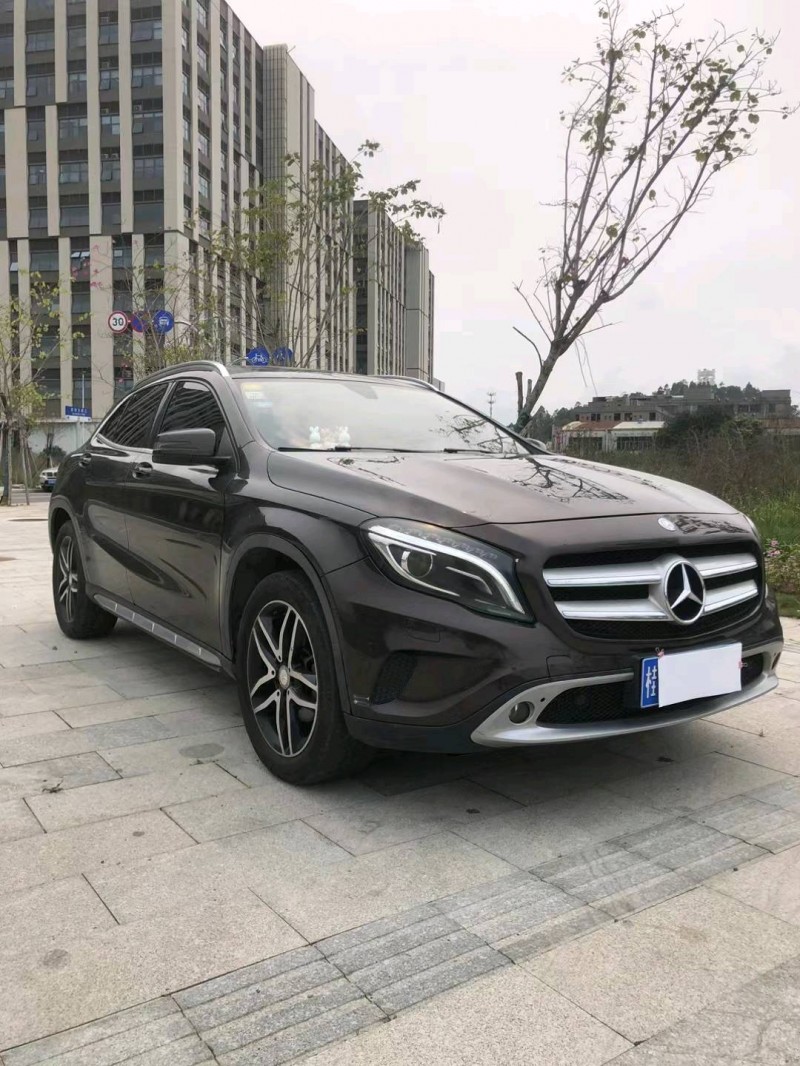 广州16年奔驰GLA2