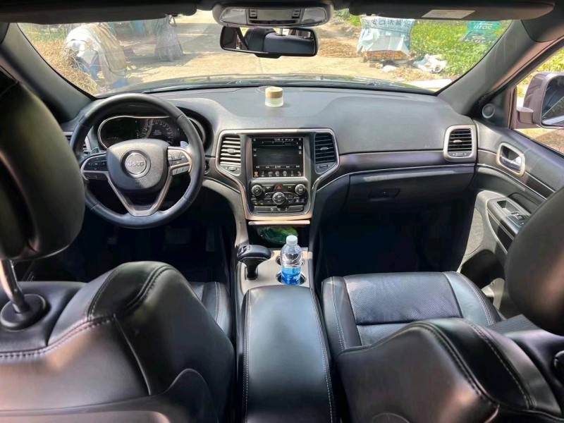 东营14年Jeep大切诺基2