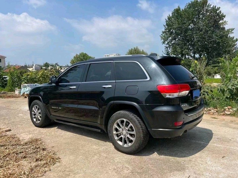 东营14年Jeep大切诺基5
