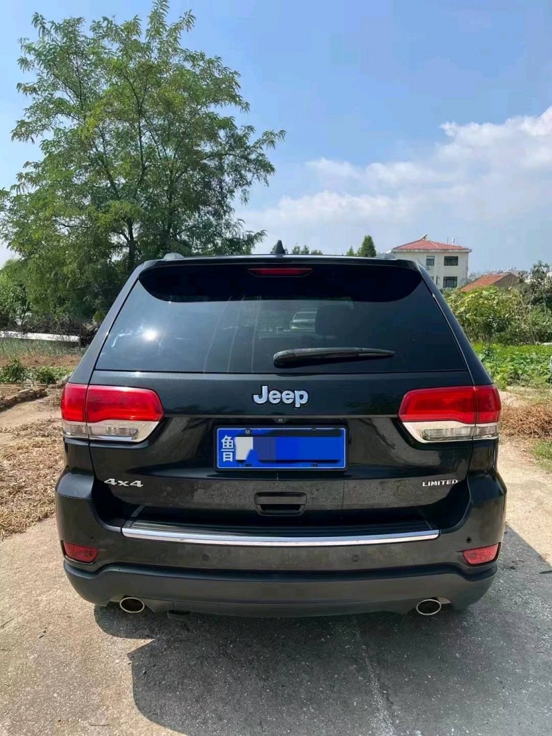 东营14年Jeep大切诺基8