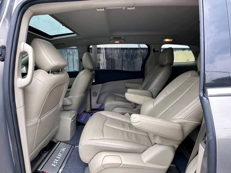 青岛17年别克GL86