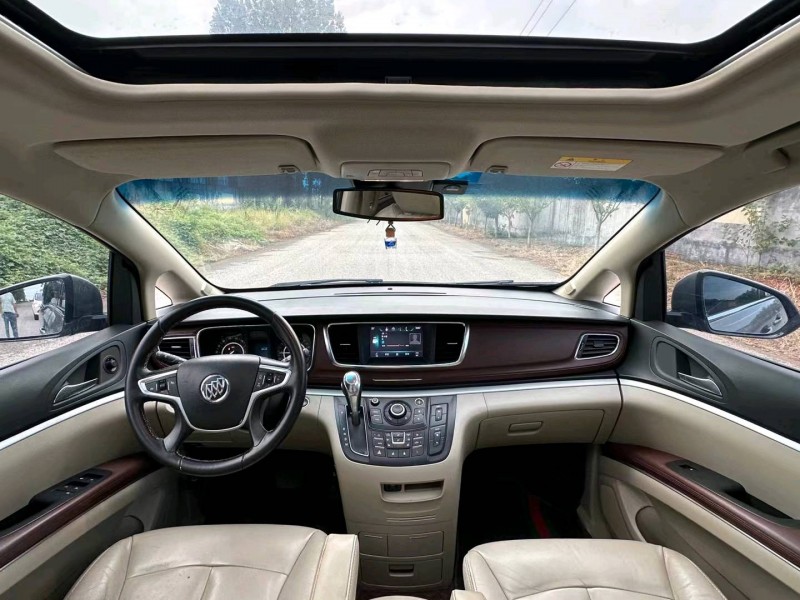 青岛17年别克GL89