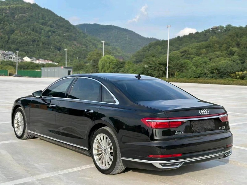 嘉兴19年奥迪A8L2