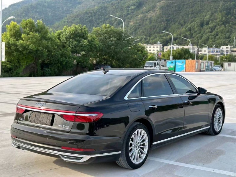 嘉兴19年奥迪A8L6