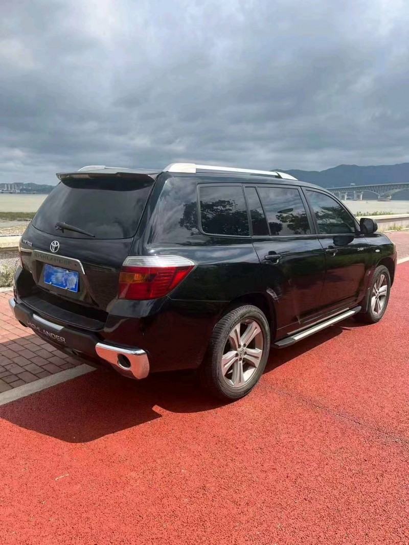 泉州11年豐田漢蘭達4