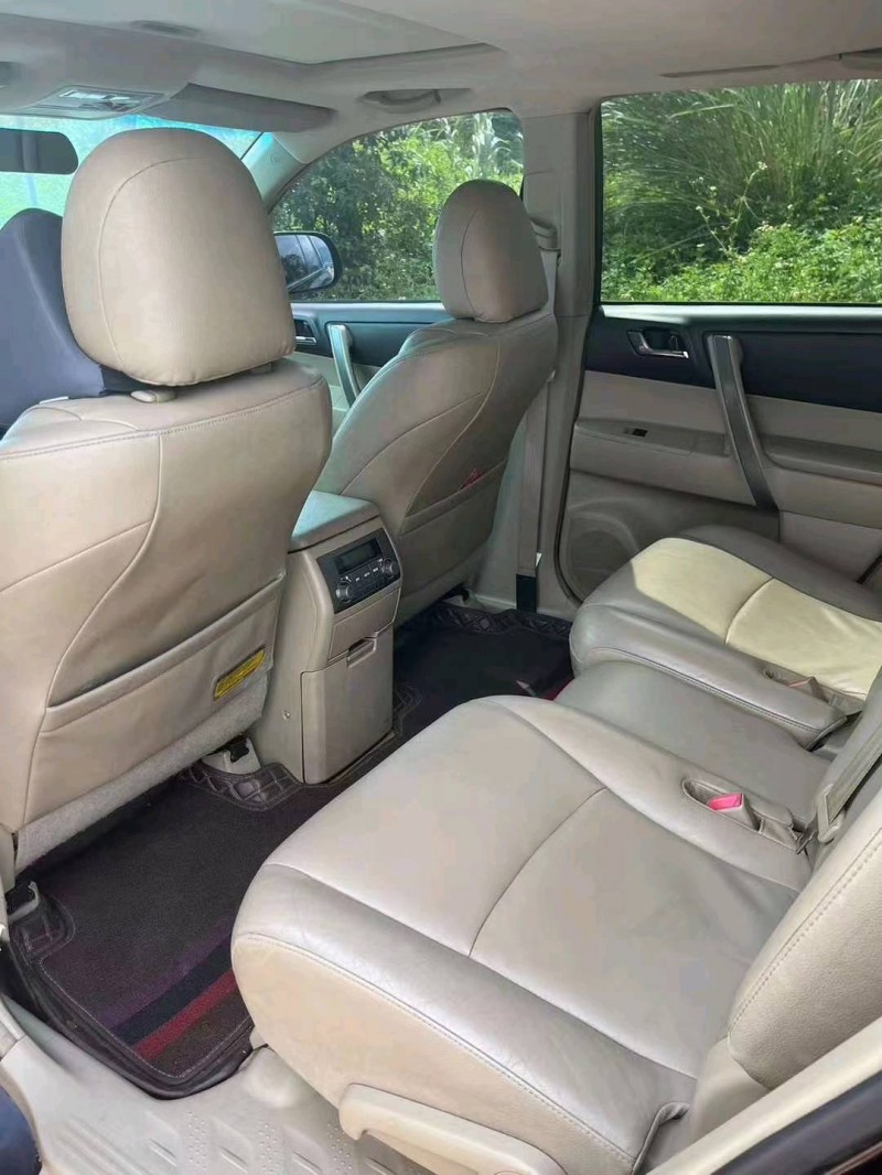 泉州11年豐田漢蘭達9