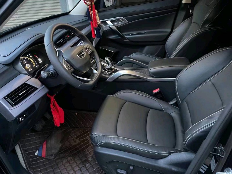 泉州21年吉利博越8