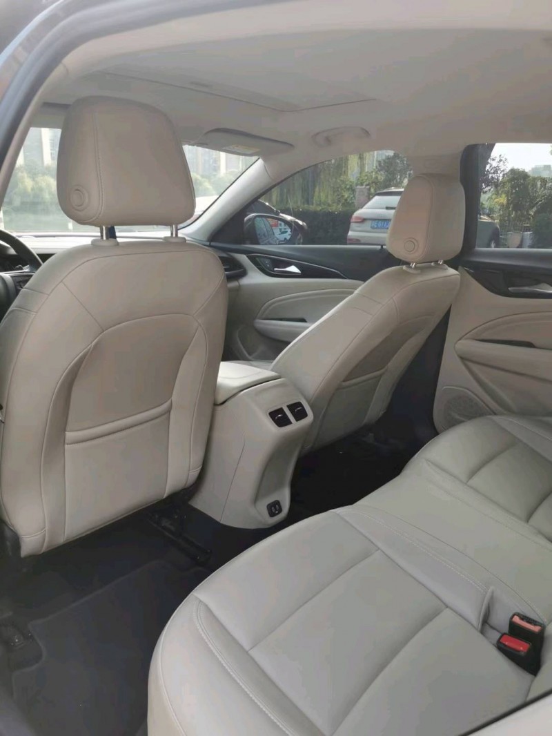 徐州21年别克君威5