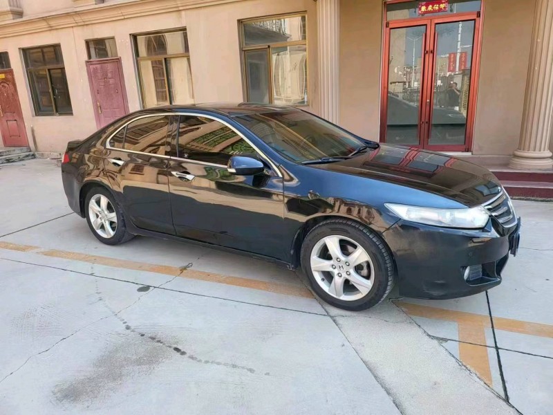 保定12年本田思铂睿3