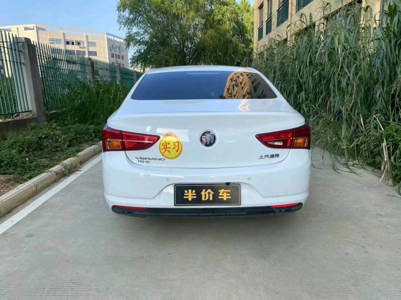 宜昌18年別克威朗2