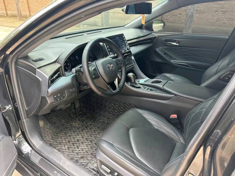 保定20年丰田亚洲龙8