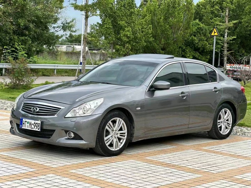 佛山10年英菲尼迪G253