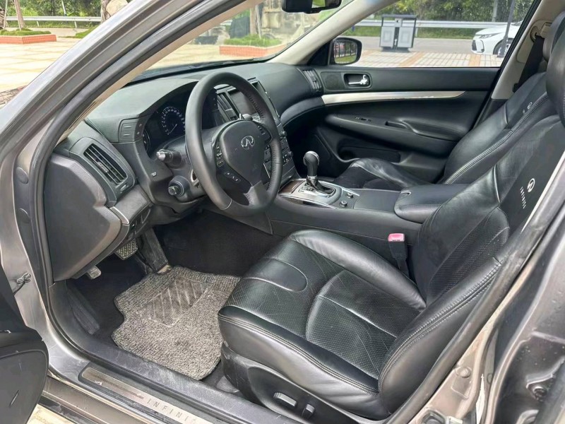 佛山10年英菲尼迪G254