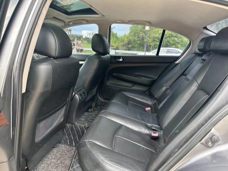 佛山10年英菲尼迪G256