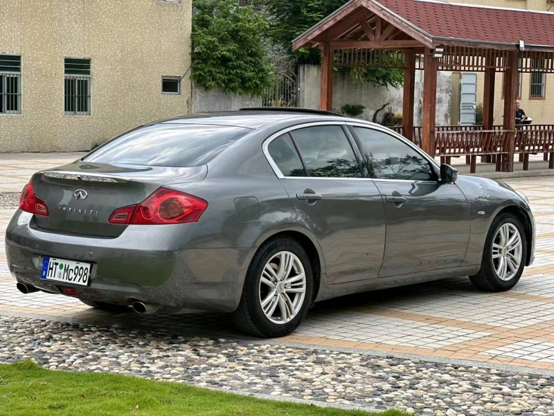 佛山10年英菲尼迪G258