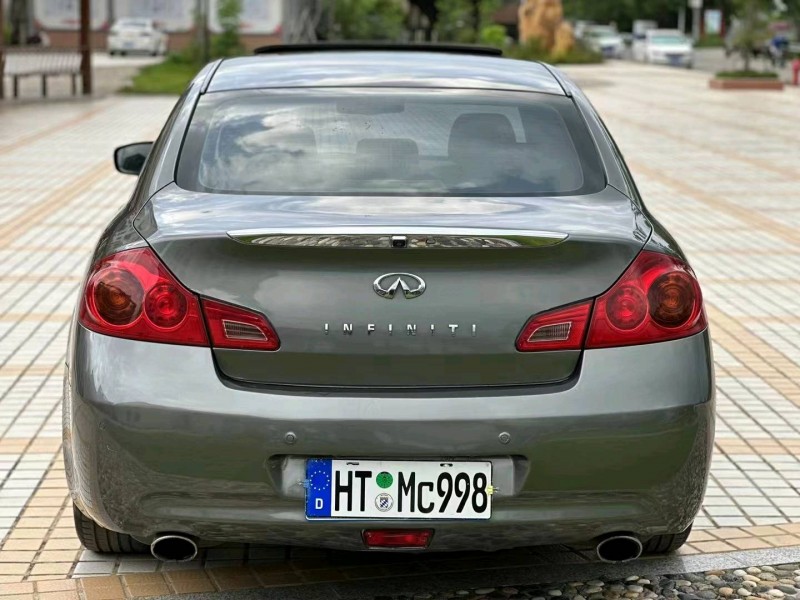 佛山10年英菲尼迪G259