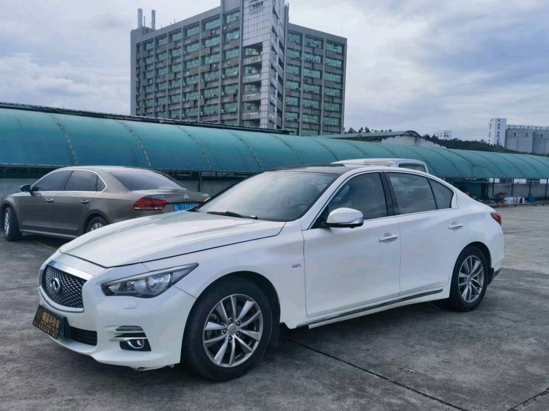 东莞16年英菲尼迪Q50L3