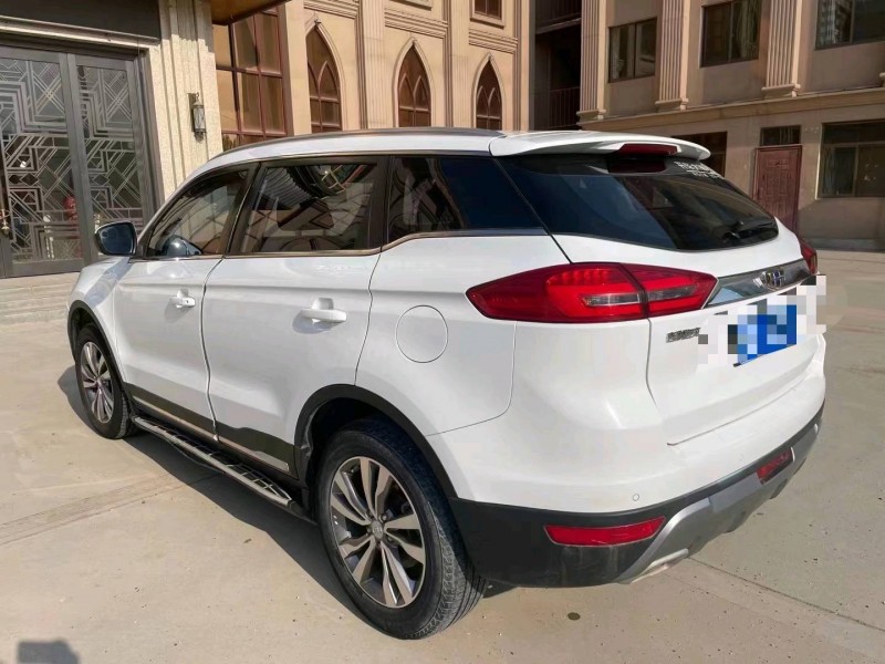 保定17年吉利博越7