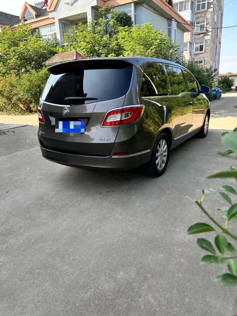 东营13年别克GL85