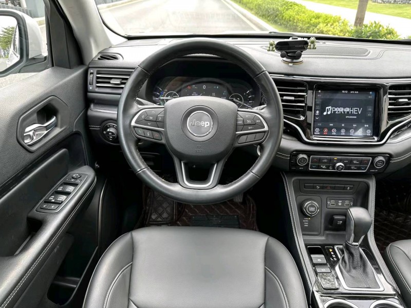 深圳21年Jeep指挥官4