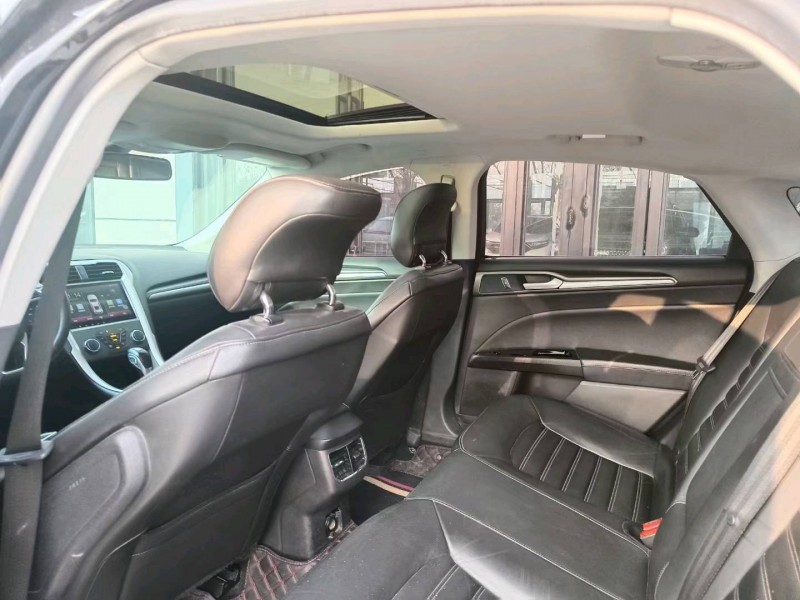 武汉17年福特蒙迪欧9