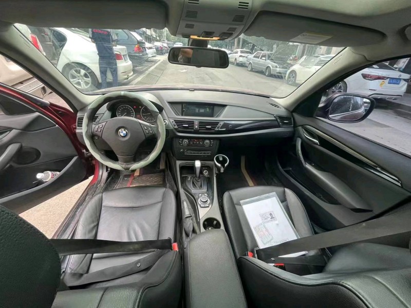 济南11年宝马X13