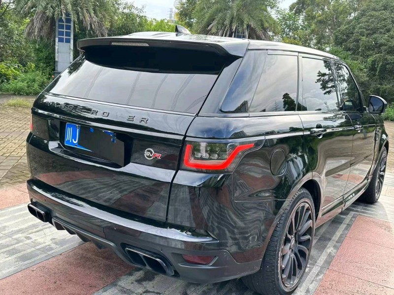 广州17年路虎揽胜运动8