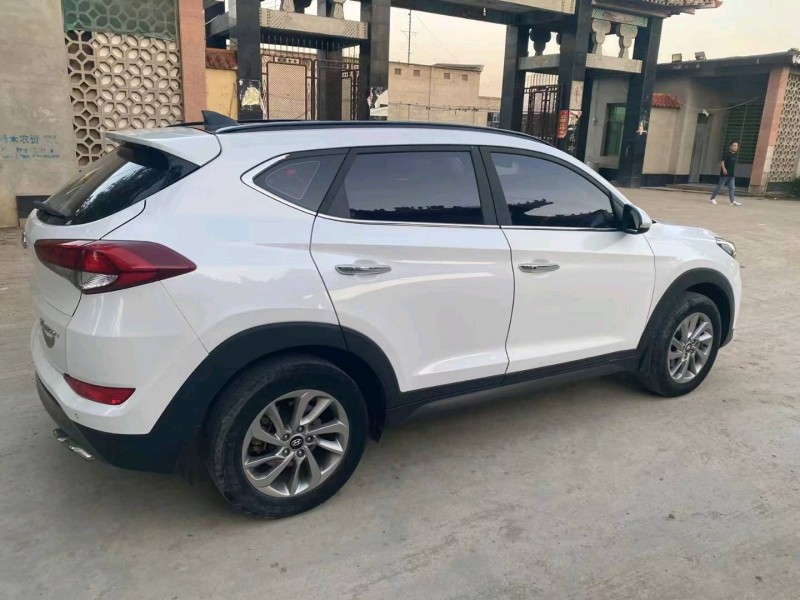 保定17年现代途胜3