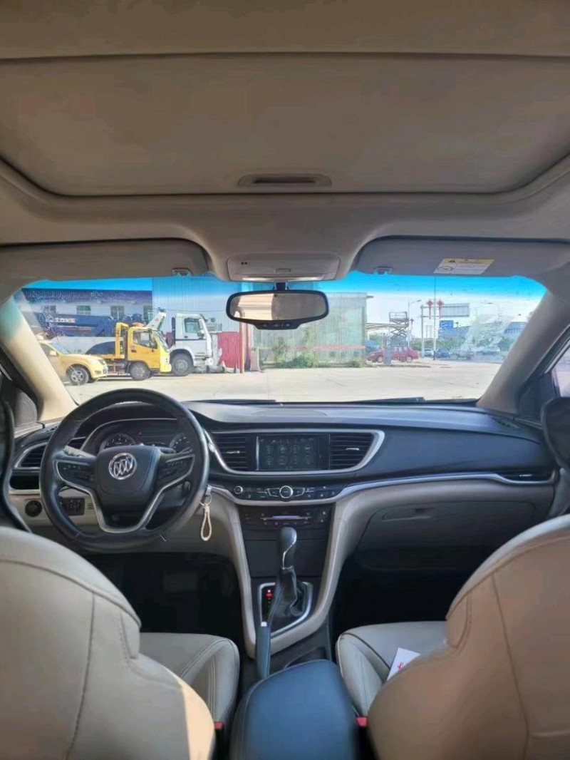 保定19年别克英朗8